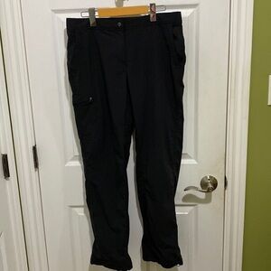 L.L. Bean Comfort Trail Black Nylon Hiking Pants Women’s Size 10 Regular